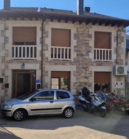 فيلا Casa Rustica Cesar Lubián المظهر الخارجي الصورة