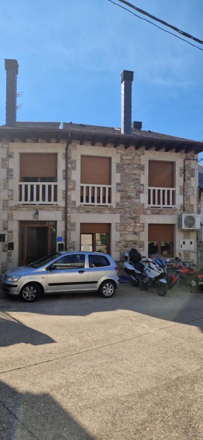 فيلا Casa Rustica Cesar Lubián المظهر الخارجي الصورة